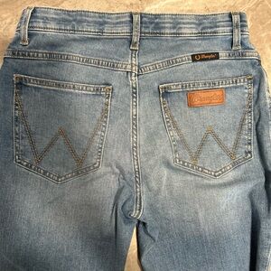 Wrangler Women's Light Blue Straight Leg Jeans
